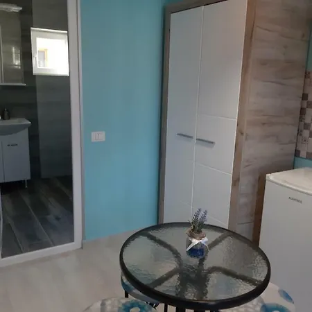 Rodica דירה אפורי נורד